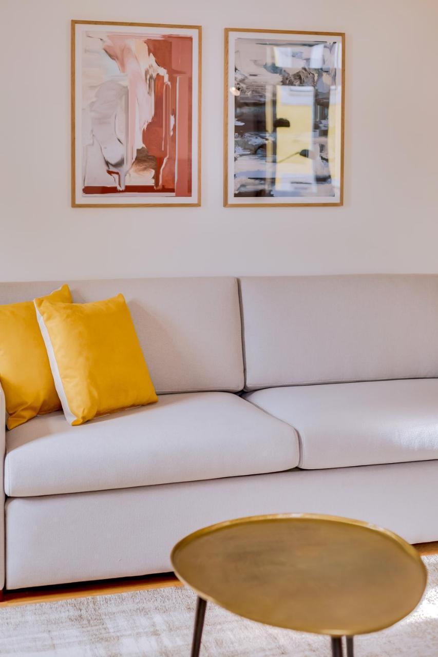 Poiais By Lisbon Inside Out Apartment Exterior photo
