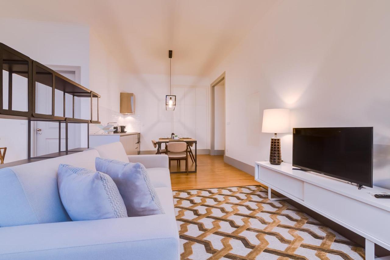 Poiais By Lisbon Inside Out Apartment Exterior photo