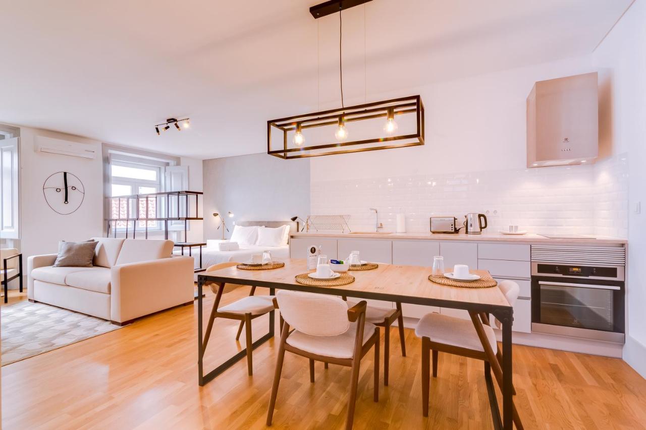 Poiais By Lisbon Inside Out Apartment Exterior photo