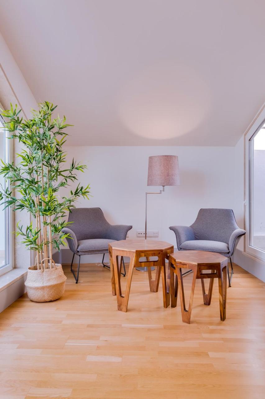 Poiais By Lisbon Inside Out Apartment Exterior photo